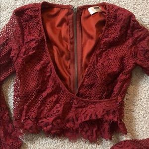 Deep V Lace Crop Top RUMOR